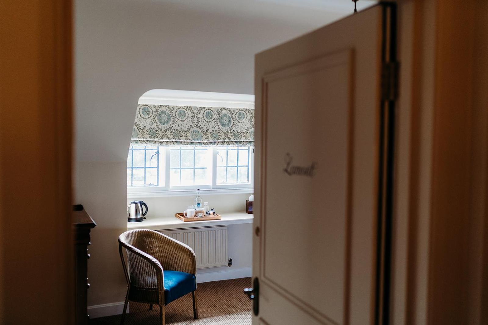 The Crown Inn Chiddingfold Quarto foto